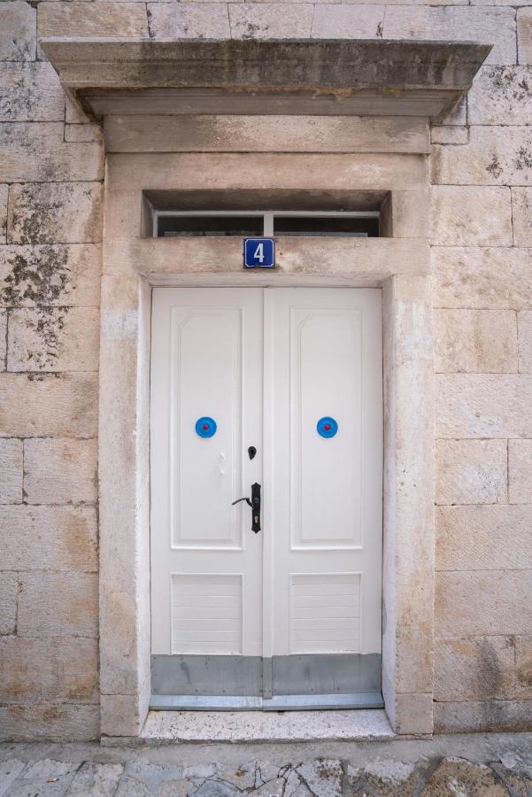Old Town Makarska Apartments - Central Square エクステリア 写真
