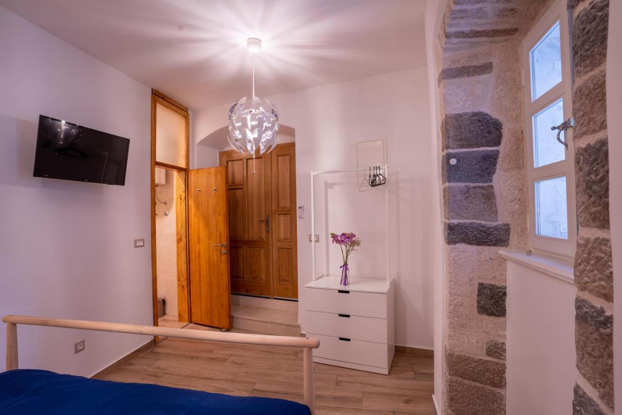 Old Town Makarska Apartments - Central Square エクステリア 写真